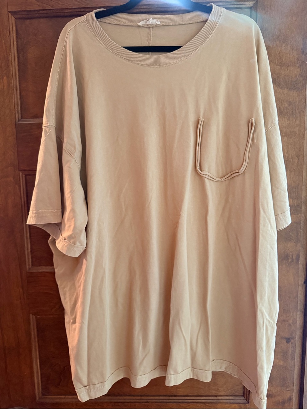 Oversized Pocket T-Shirt – Beige